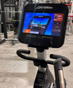 Life Fitness Elevation Series 95R Discover Recumbent Bike SE3HD