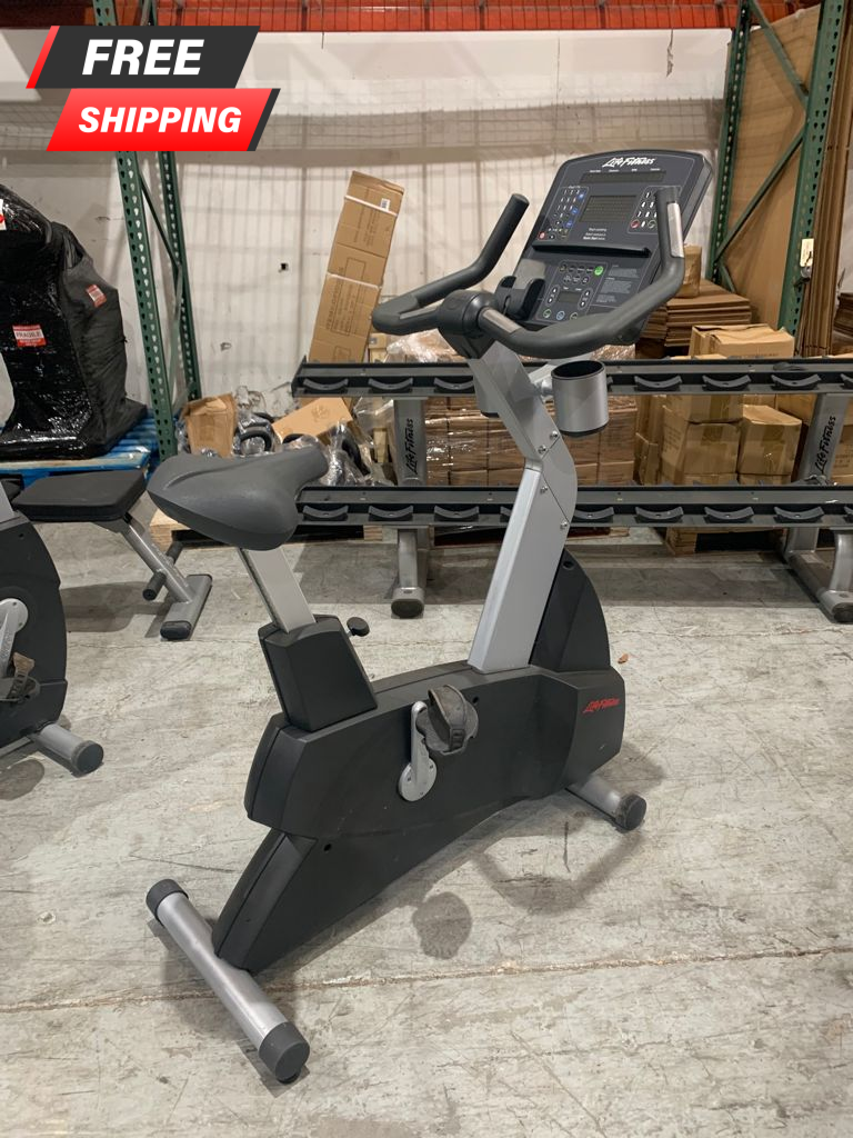 Life Fitness Integrity Series Upright Bike - used Life Fitness Integrity Series Upright Bike - used