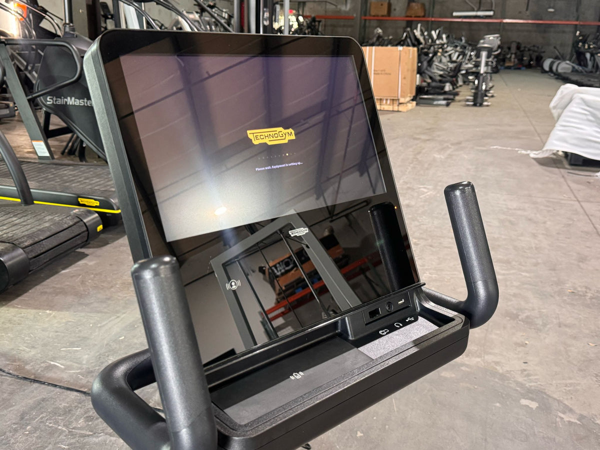 Technogym Artis Recline Recumbent Bike Technogym Artis Recline Recumbent Bike